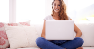 Blogger Using Chatgpt prompts for blogging